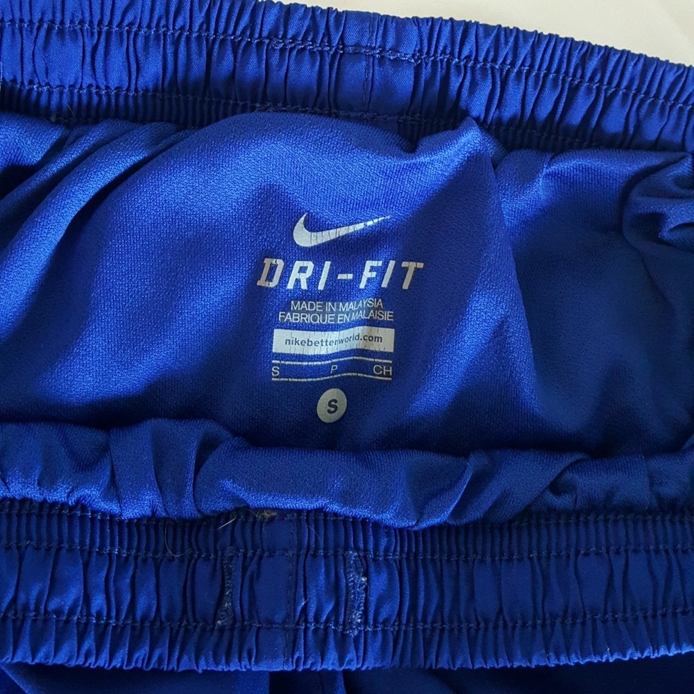 Nike Dri-Fit Shorts - Picture 3 of 3